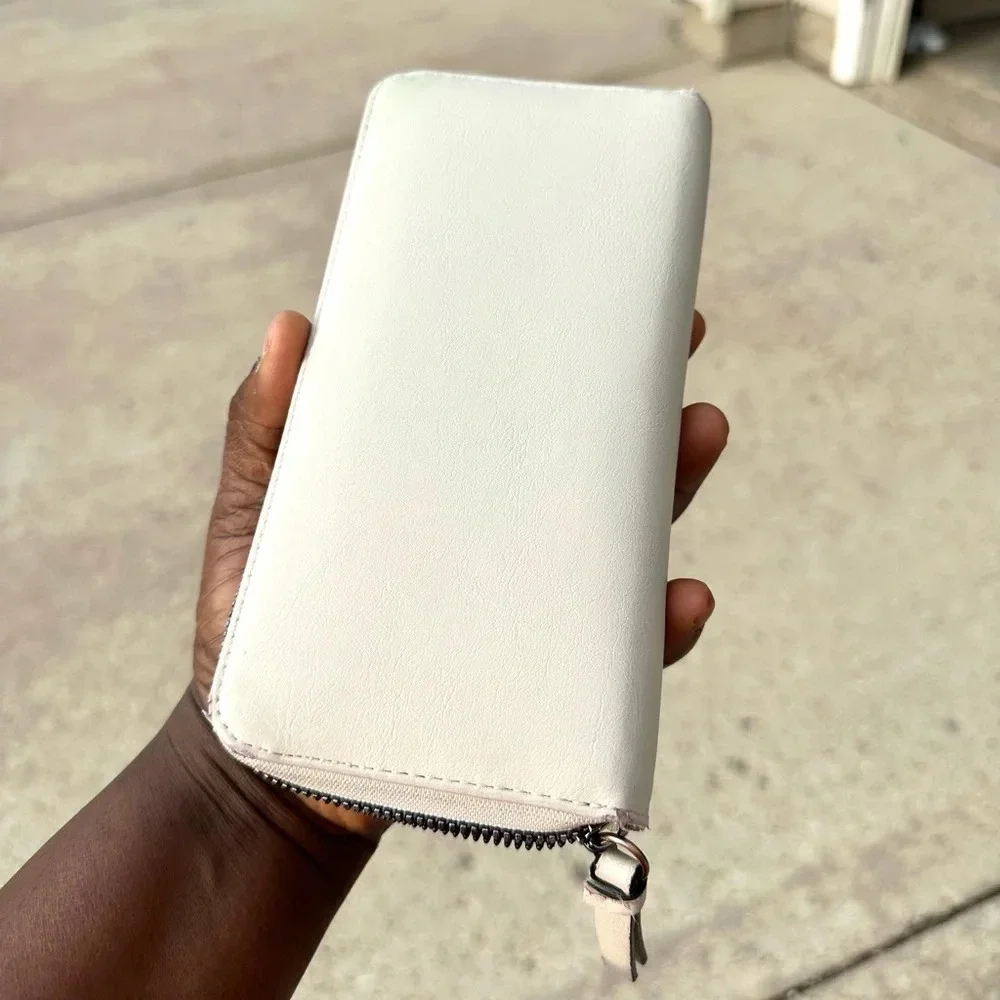 Simply Vera Vera Wang preowned chic